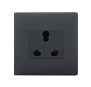 Legrand Socket 6763 05 Mylinc Energy 6/16A 3 Pin